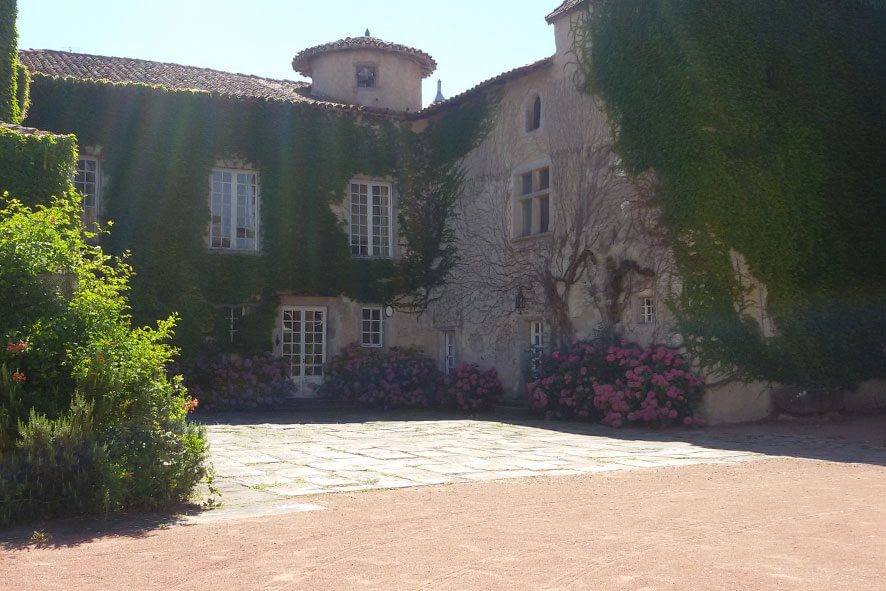 Cour intérieur Château de Montrouge été 2017